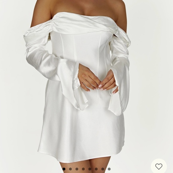 ✨NWT MESHKI GISELLE OFF THE SHOULDER MINI DRESS✨ - Picture 8 of 10